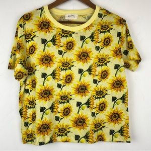 Urban Nation size Large Women’s Yellow Sunflower Short Sleeve T-shirt Crop Top